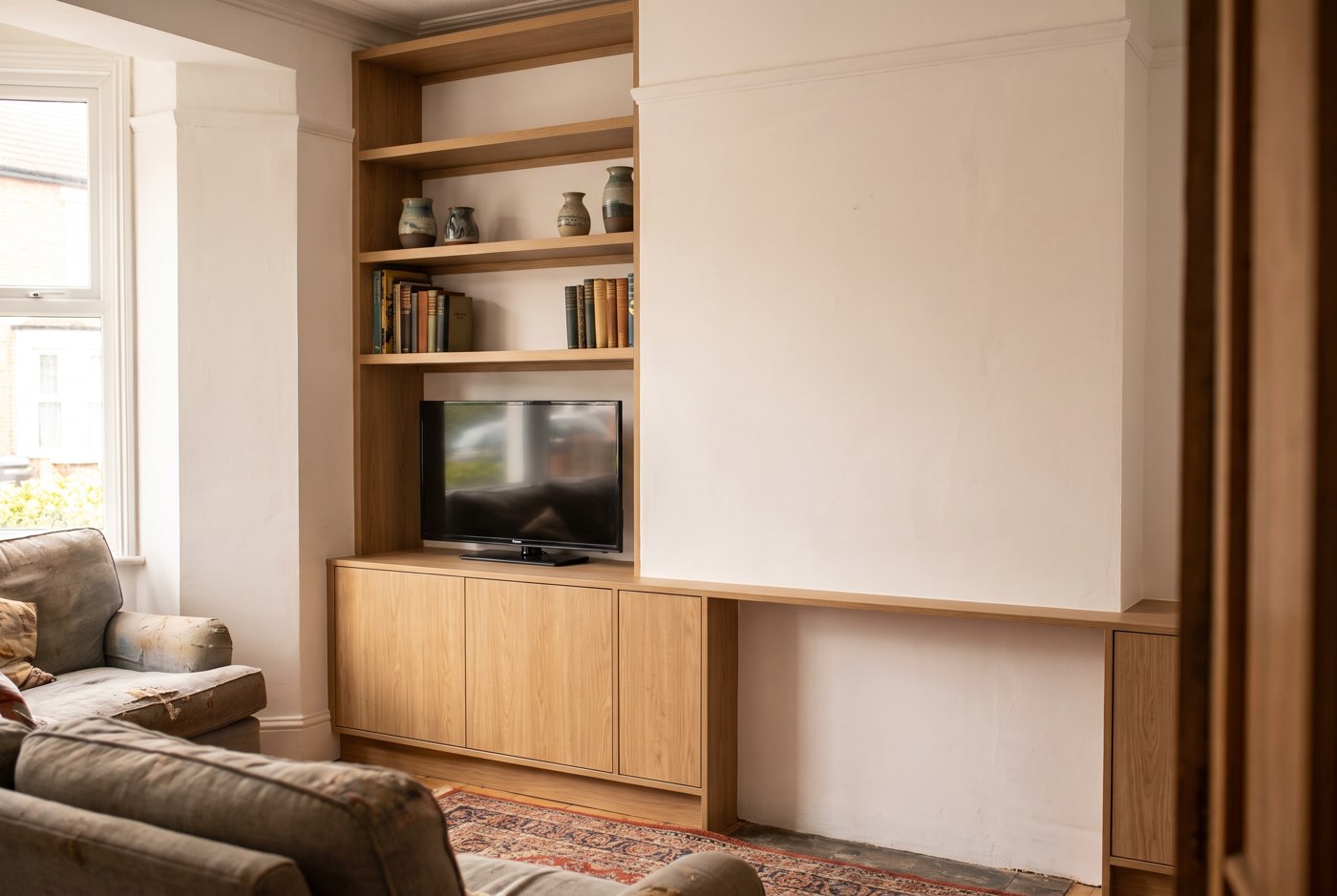 Illustration of an oak-effect alcove media unit